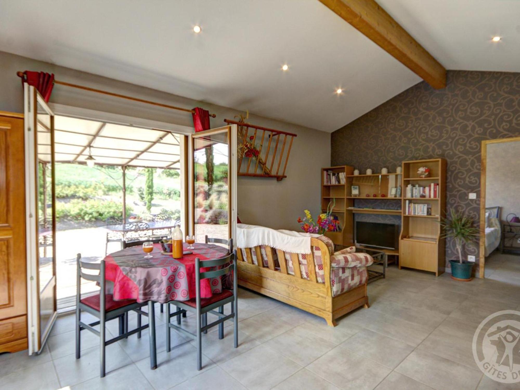 Gîte Genilac, 3 pièces, 3 personnes - FR-1-496-114 Extérieur photo
